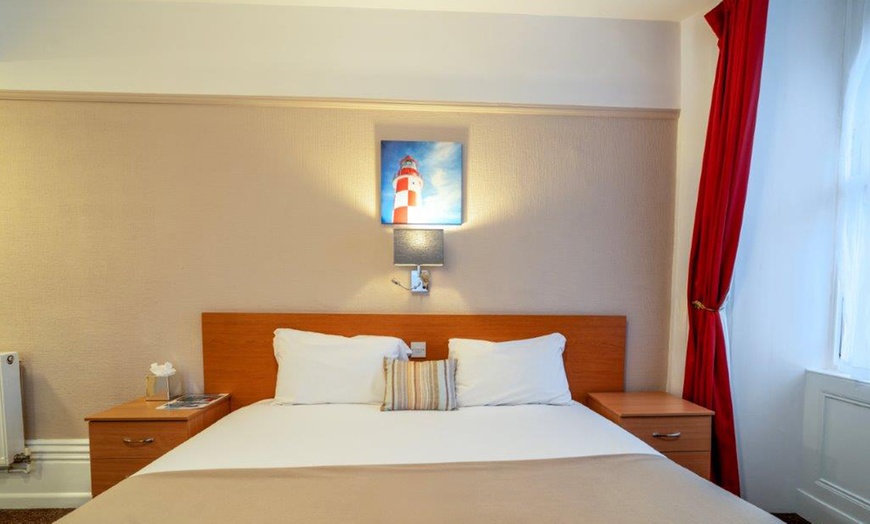 Image 23: Scarborough: Standard Double or Twin Room with Breakfast and Wi-Fi