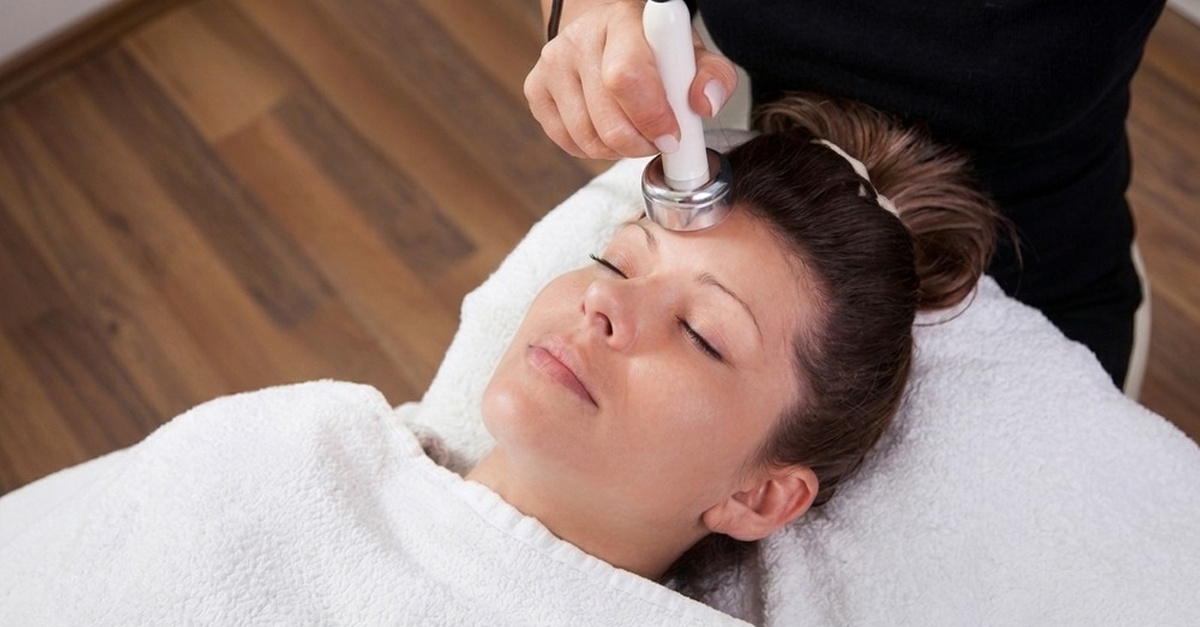 Tratamiento facial HIFU con limpieza y masaje en Barcelona