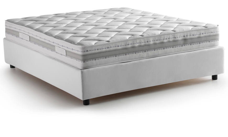 Image 3: Lit double sommier "Silvia" avec coffre de rangement, option matelas 