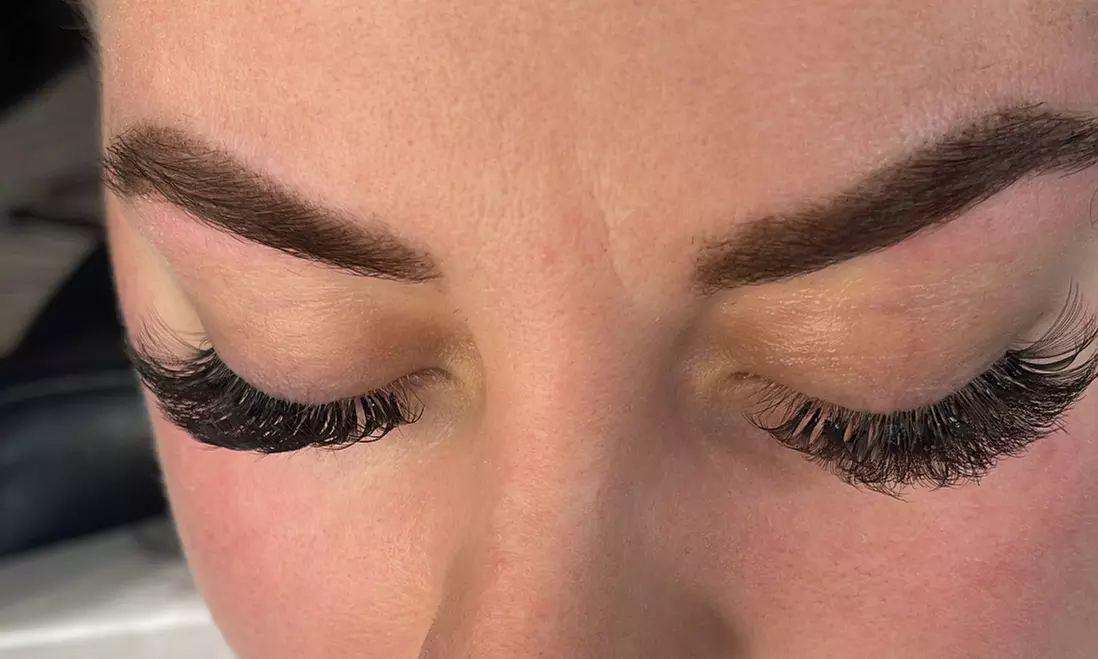 Zet je wimpers in de spotlight met wimperextensions naar keuze