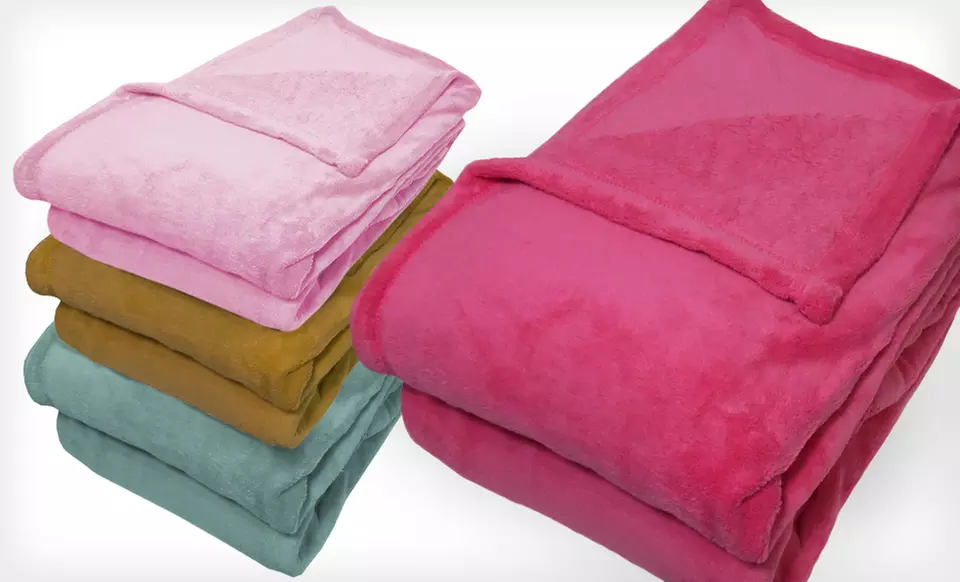 Northpoint Hotel Collection Therma Plush Blanket (Up to 63% Off). Multiple Options Available. Free Shipping and Returns. - Primary Image