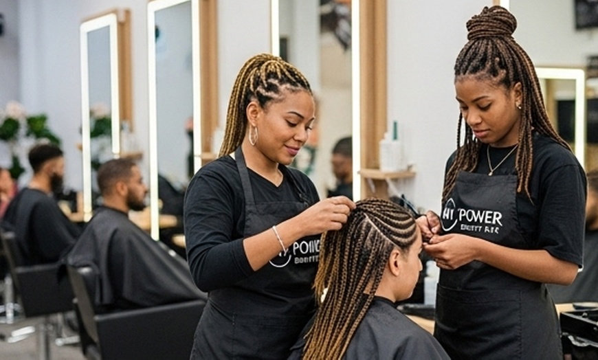 Image 3: Choice of Jumbo, Large or Medium Knotless Braids – Styled by Experts 