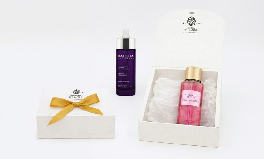 Image 2: Bruma corporal de Victoria's Secret con serum de rosa