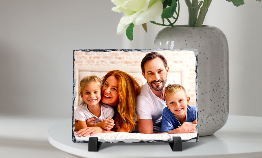 Image 5: Een cadeau dat letterlijk in steen gebeiteld is: foto op ruwe leisteen