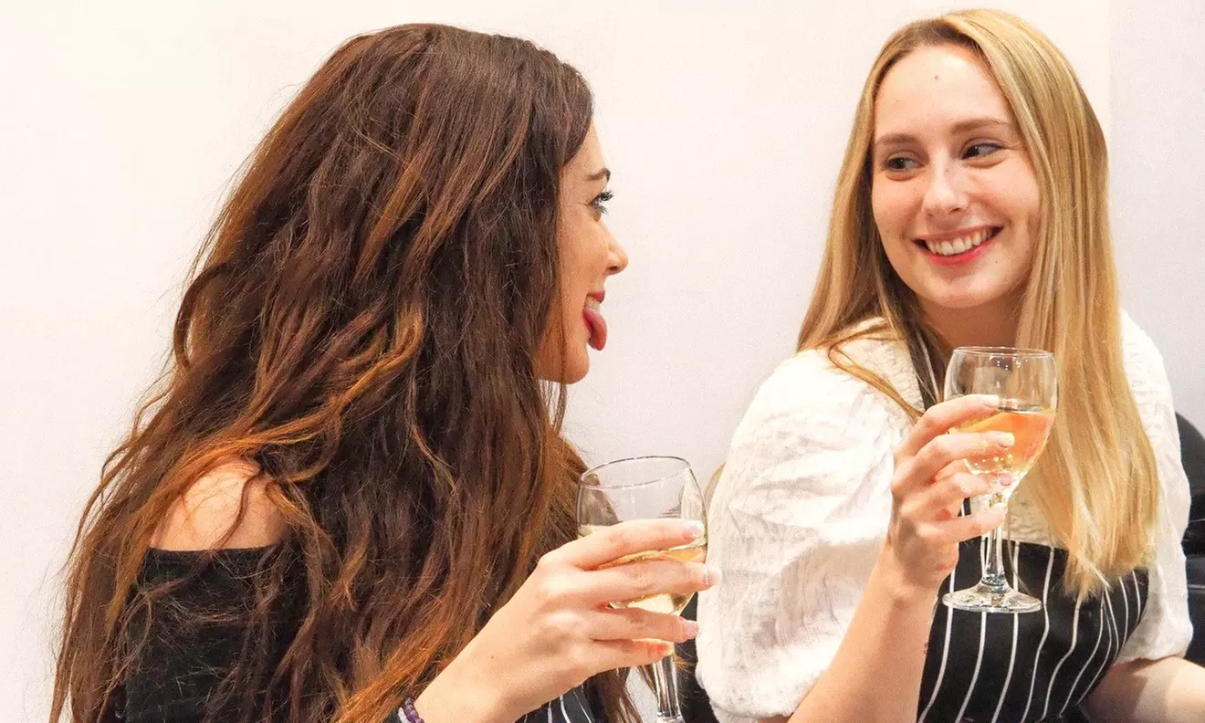 Taller de pintura introspectiva con vino para hasta 4 personas