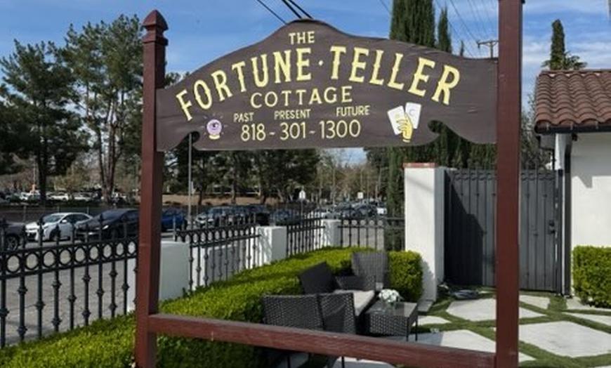 Image 6: 88% Off on Psychic/Astrology/Fortune Teller at Psychic Garden