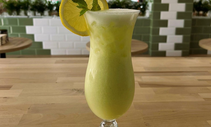 Image 3: Desayuno brunch para 4 o 2 personas, o dos batidos de autor