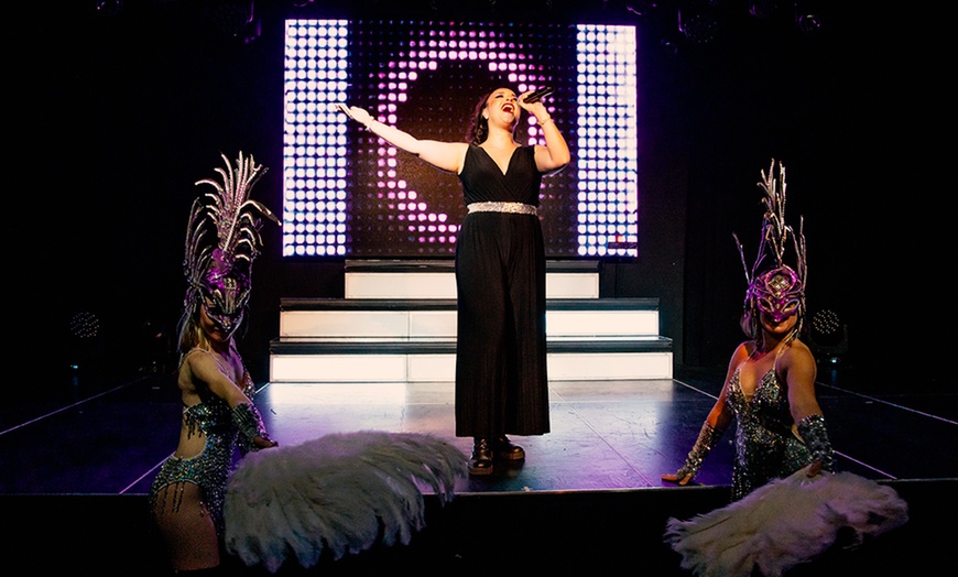 Image 4: Soirée magique au Cabaret du Mont-Blanc : spectacle au cœur des Alpes