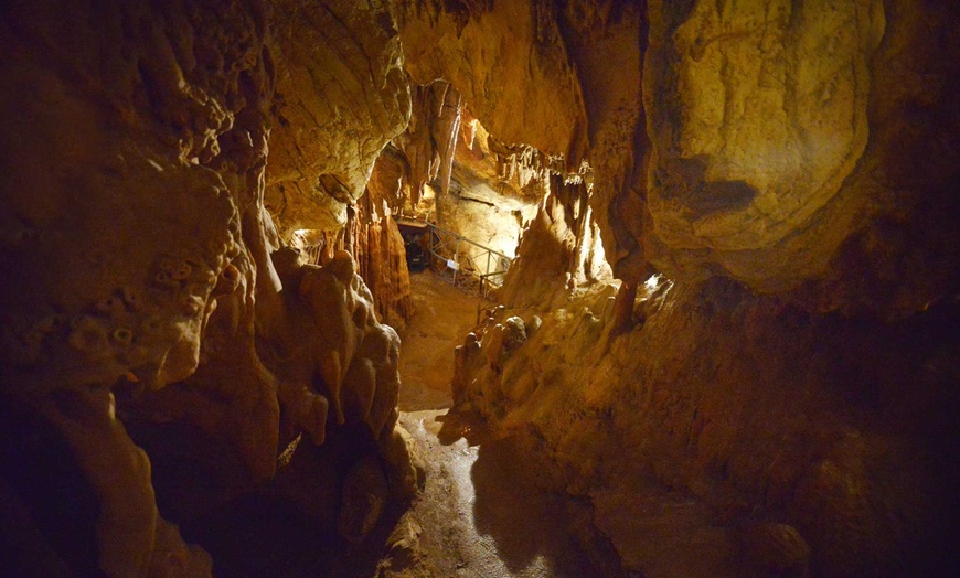 Image 1: Grotta Maona con degustazione