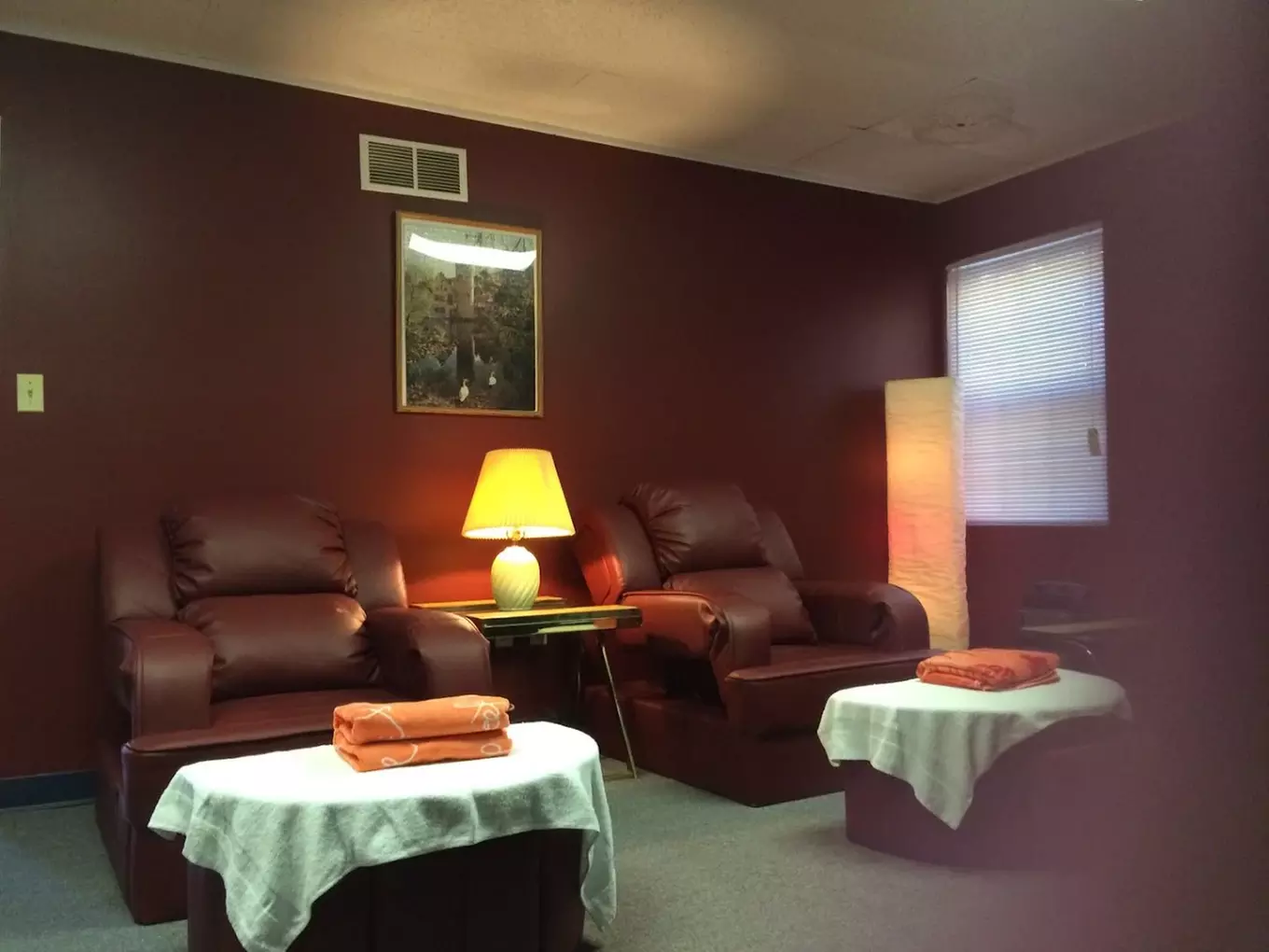 One 30 or 60-Minute Hot-Stone Massage with Aromatherapy and Body Scrub