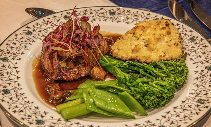 Image 20: 4* Hampshire: Standard Double or Twin Room Stay with Breakfast & More