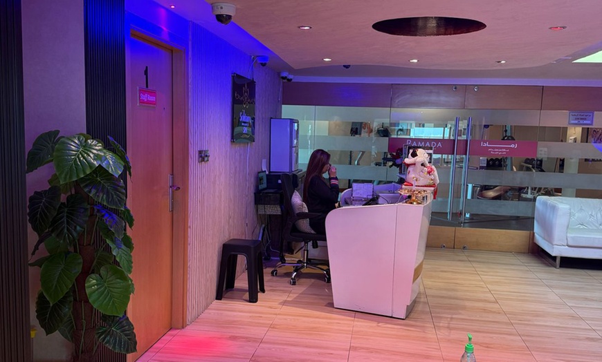 Image 6: Relax with a 60, 75, or 90-Minute Choice of Full Body Treatments