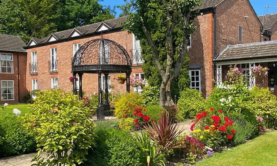 Traditional or Sparkling Afternoon Tea Experience for up to 4!