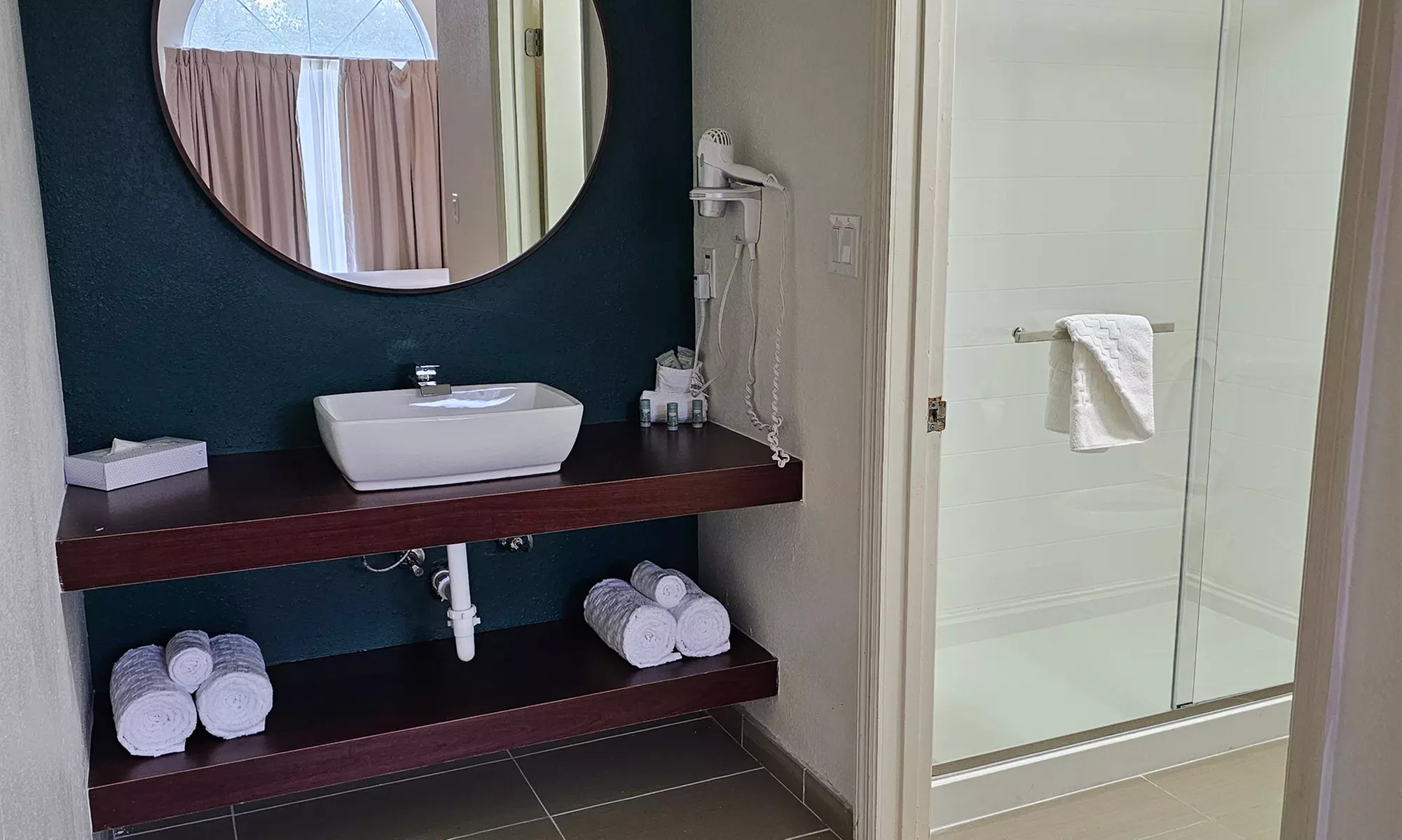 Orlando Hotel near Theme Parks - Perfect Stay!