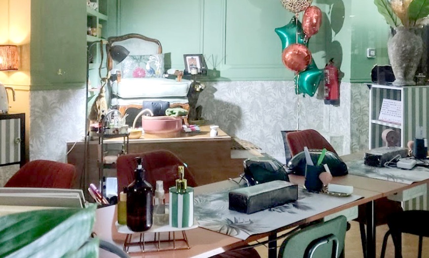 Image 2: Manicura, pedicura o manipedicura clásica o luxury con diseño de 1 uña