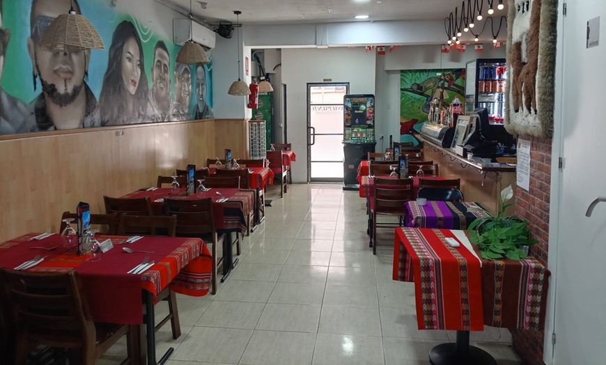 Image 4: Menú peruano para 2 o 4 personas, con opción a un pisco por persona