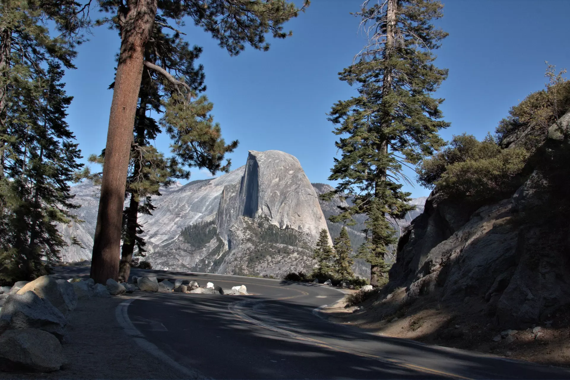 ✈ Yosemite: 4-Day Adventure with Air & Hotel from Worldee