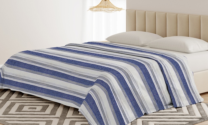 Image 46: Bankhoes en sprei van gerecycled katoen