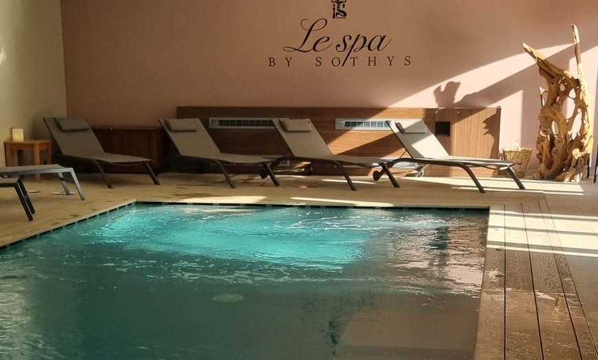 Image 2: Accès piscine, hammam et sauna avec Spa By Sothys Castel Maintenon