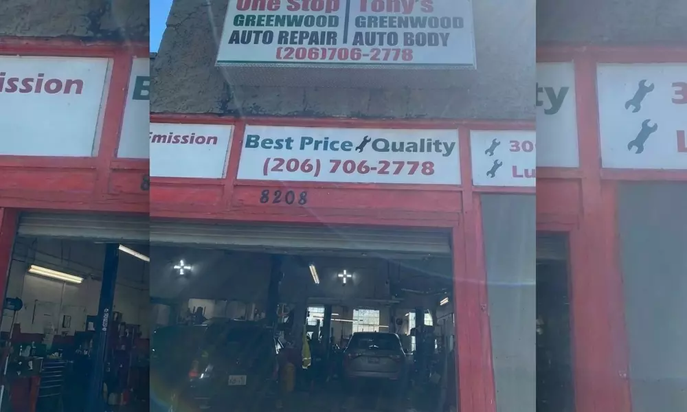 Synthetic Blend or Full Synthetic Oil Change w/ Fluid Top Off & More