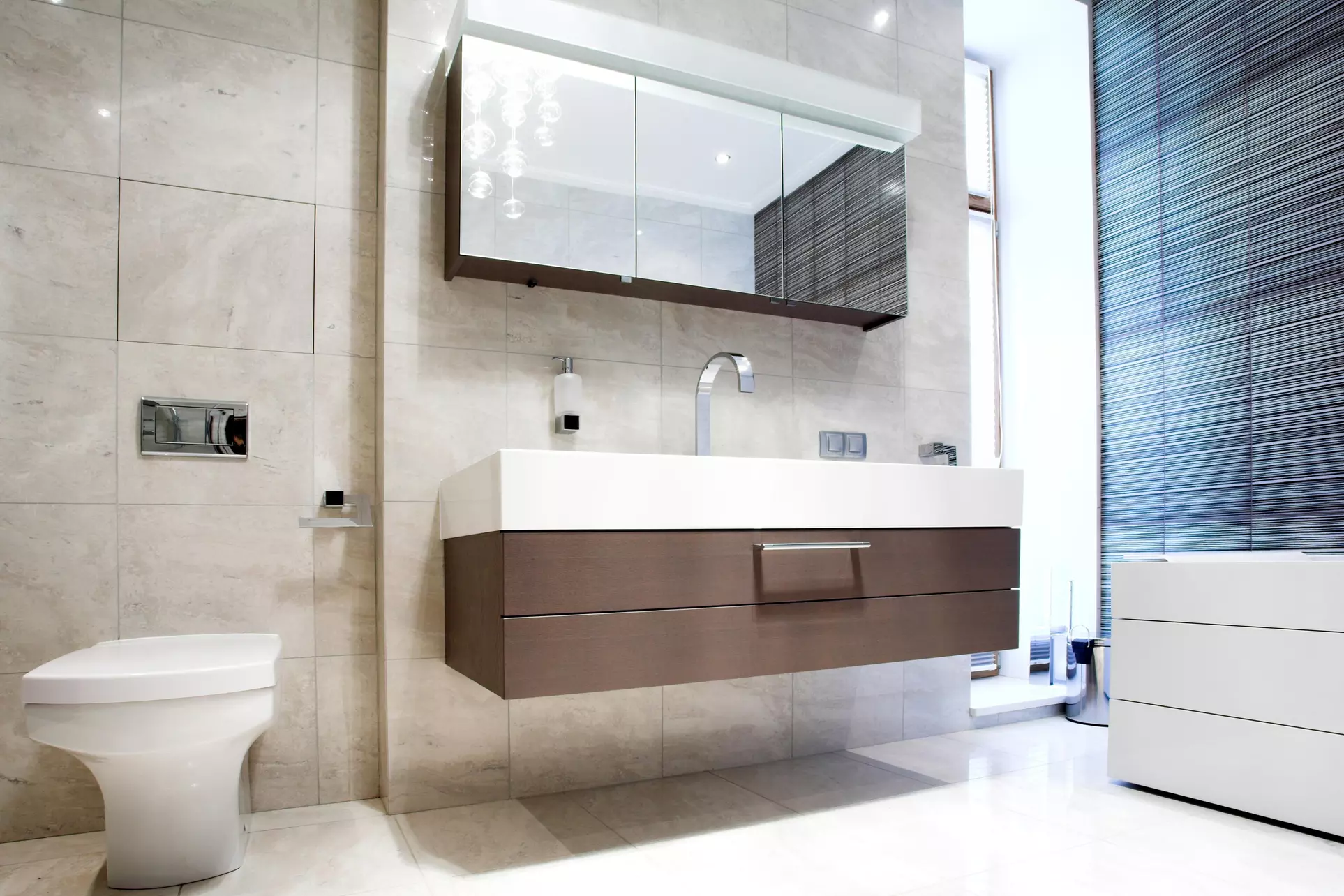 Bathtub Recaulking from Chicago Handyman (45% Off) - Primary Image