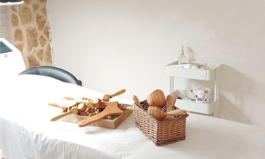 Image 11: 1 o 2 sesiones de HIFU facial o corporal en una o dos zonas a elegir