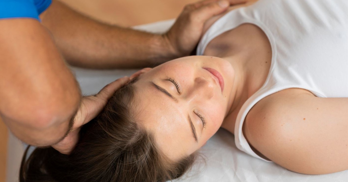 Sesión de quiropraxia u osteopatía con análisis postural en Madrid