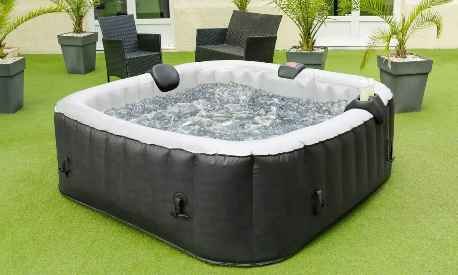 Piscina gonfiabile con sistema di riscaldamento