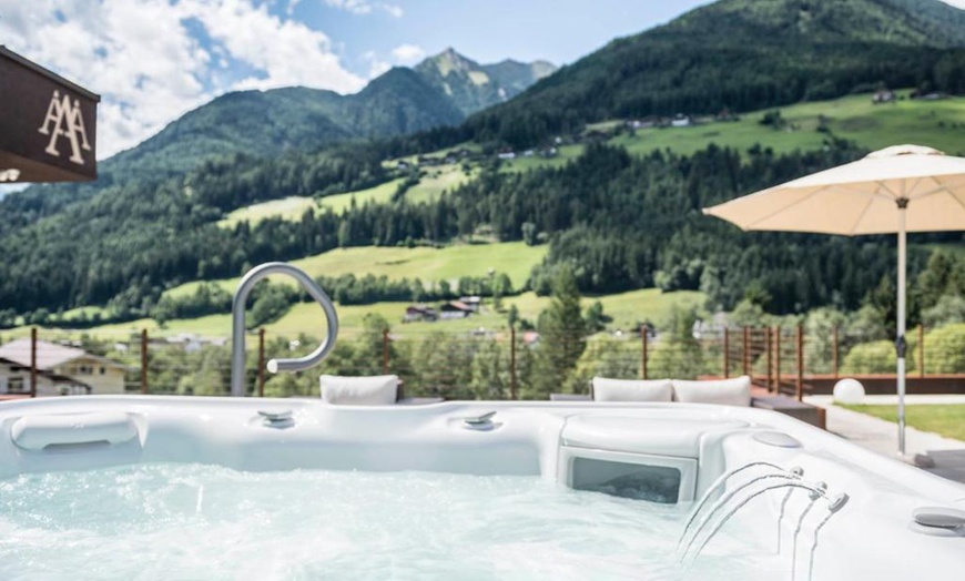 Image 19: Sud Tirolo: appartamento Premium Luxury Lodge con colazione e Spa