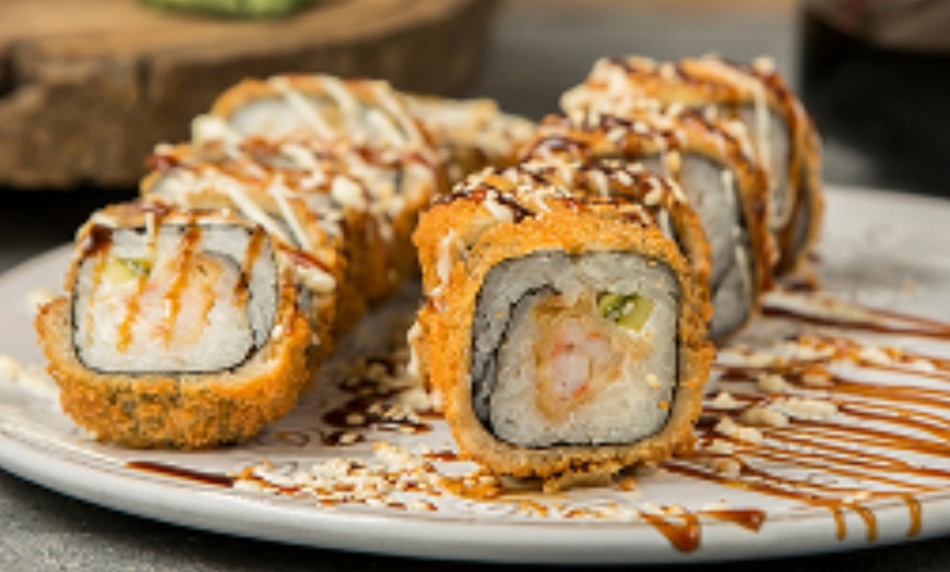 Image 6: Menú japonés fusión Sushikaya o Hoki con entrante, sushi y bebida