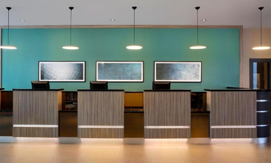 Image 5: Watford: Double Room with Welcome Drink