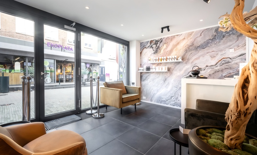 Image 2: Massage naar keuze met optioneel een gezichtsbehandeling