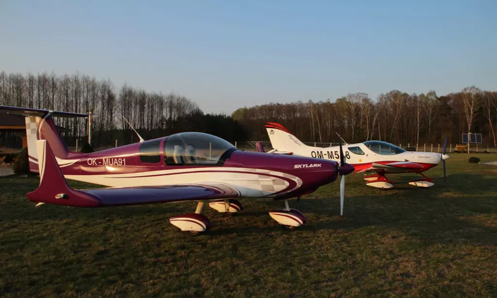 Lot samolotem ultralekkim z możliwością samodzielnego pilotowania