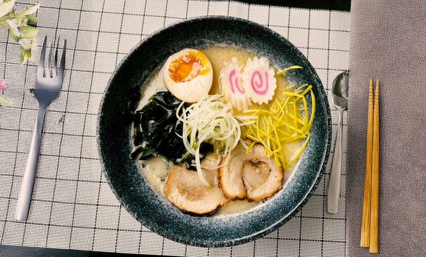 Image 2: Menú de rámen para 1 o 2 personas con entrante, principal y bebida 