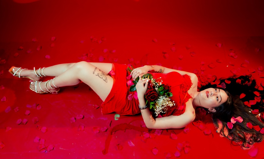 Image 8: Creative Studio 60 or 90-Minute Photoshoots with Professional Lighting
