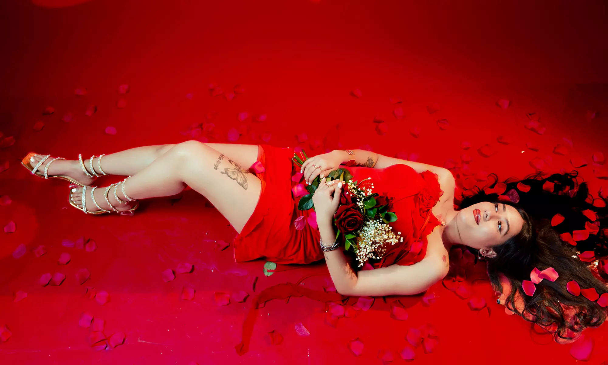 Creative Studio 60 or 90-Minute Photoshoots with Professional Lighting