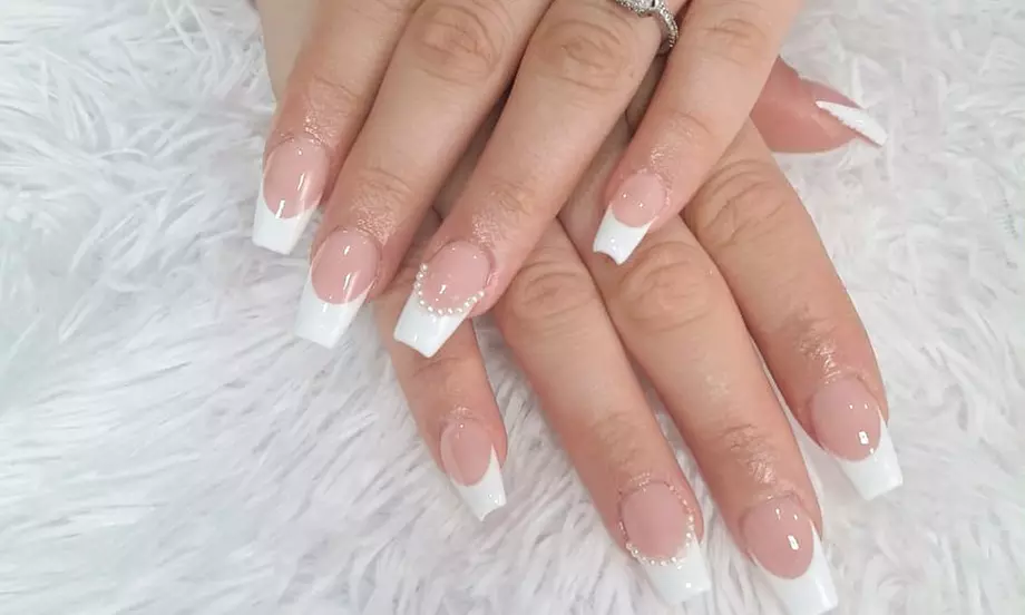 Up to 50% Off on Spa / Salon Beauty Treatments at Graceful Beauty Spa