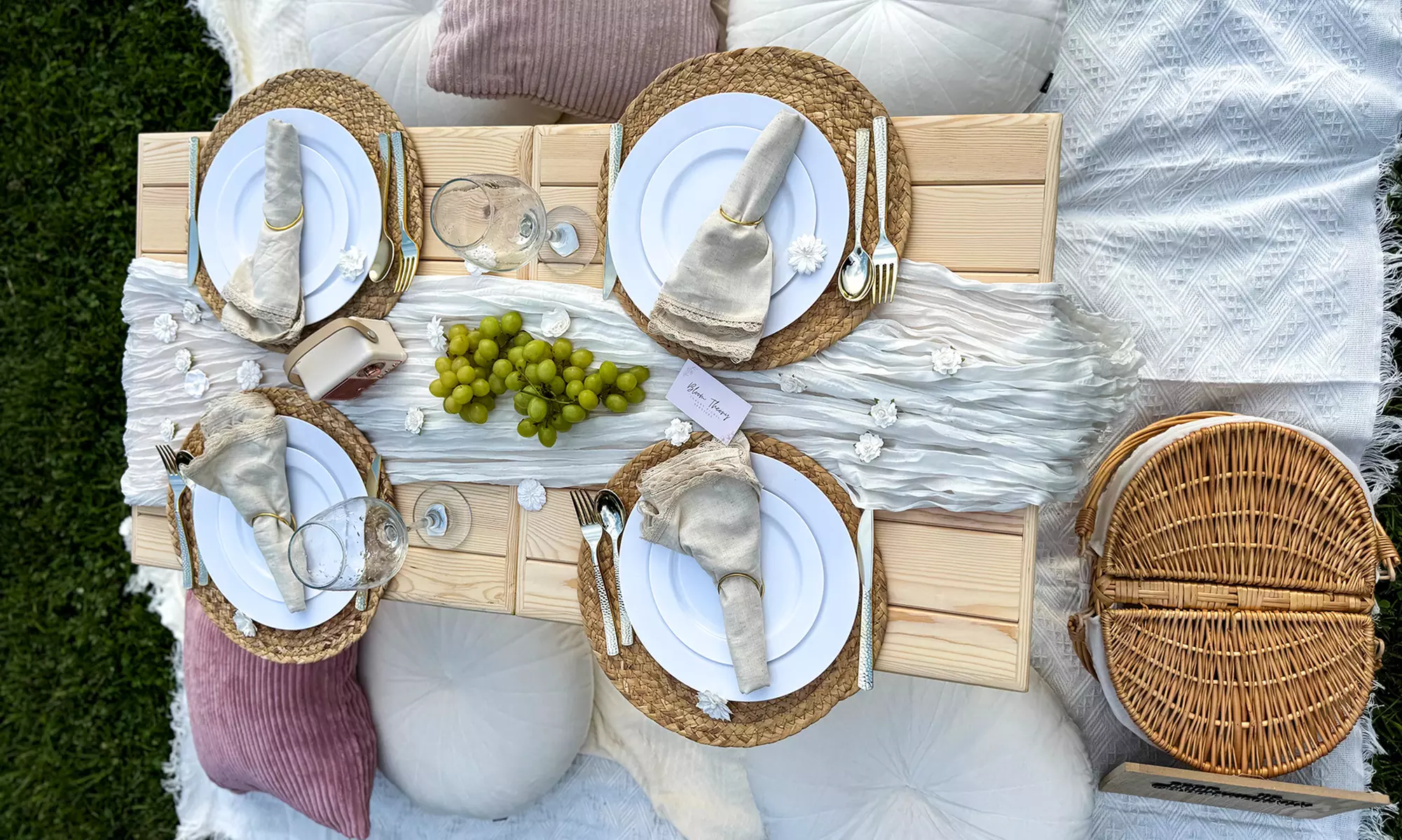 Mini(Picnic for 2), Full Bloom /Bloom Bash(Picnic for 4-8 or 9+Guests)