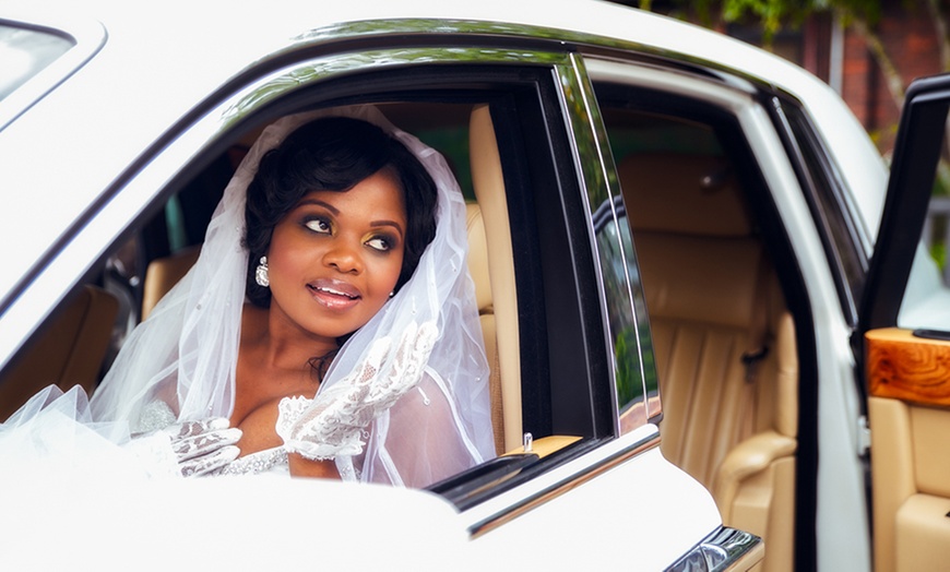 Image 6: Wedding Photoshoot