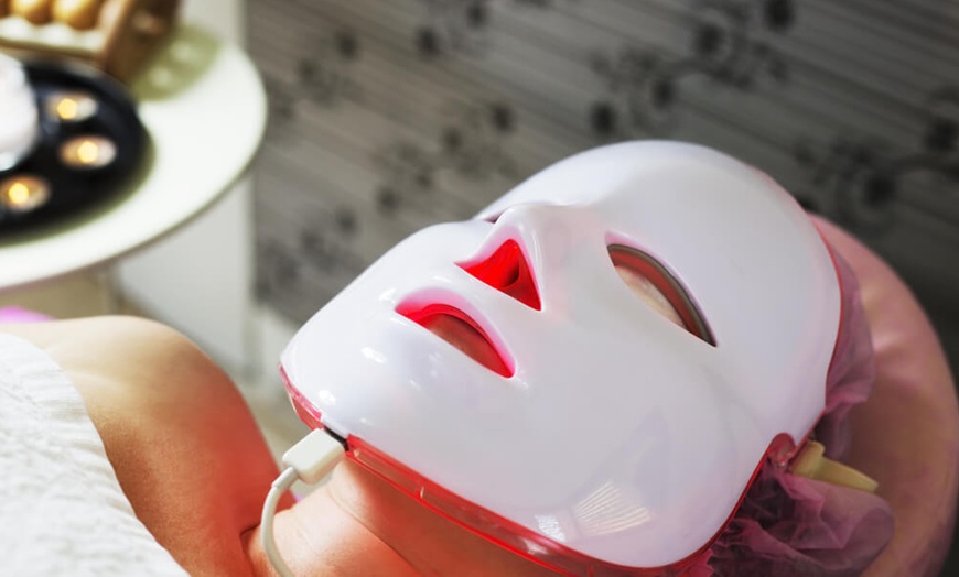 Image 6: Higiene facial, con microdermoabrasión, radiofrecuencia y máscara led
