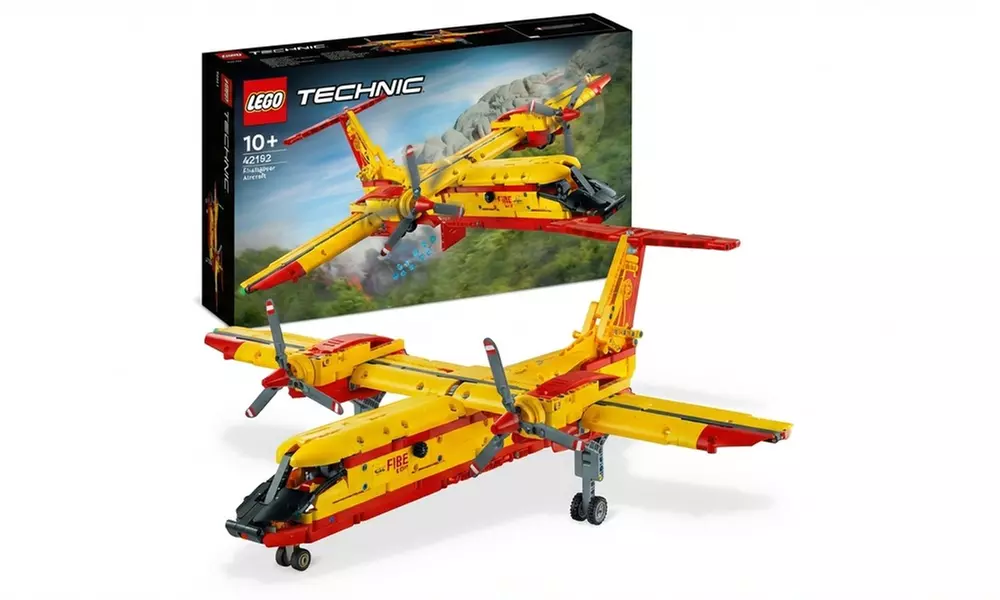 LEGO Technic Firefighter Aircraft, Realistic Operation Features