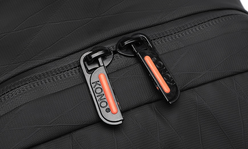 Image 8: Wasserfeste Umhänge-Brusttasche für Herren