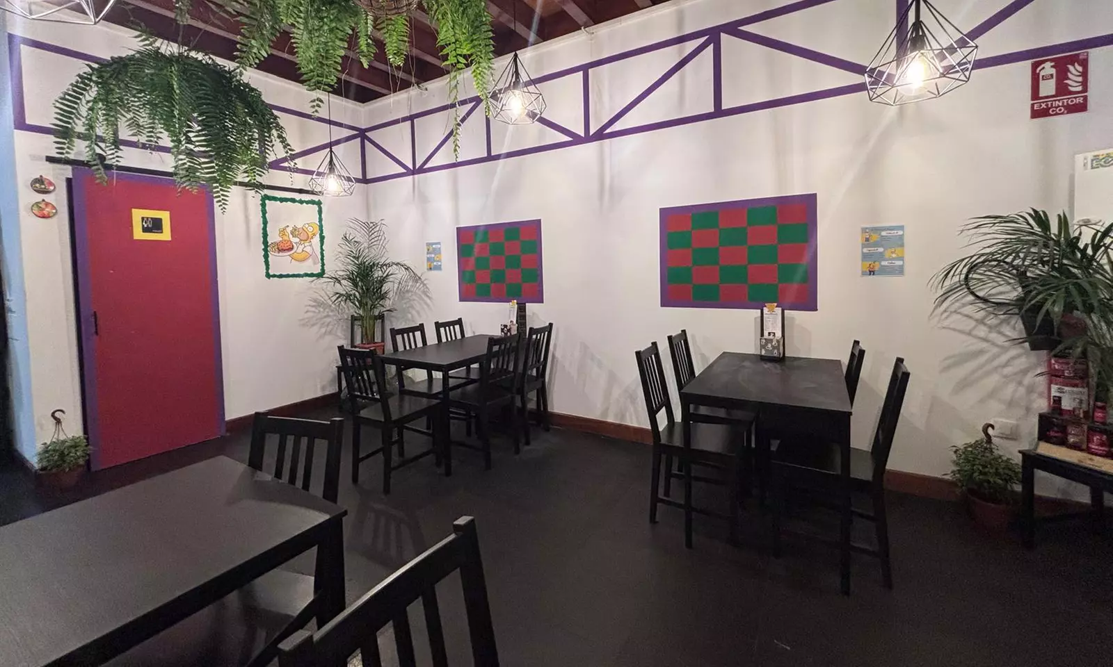 Menú de brunch para 2 o 4 con bebida fría y caliente, tosta y postre