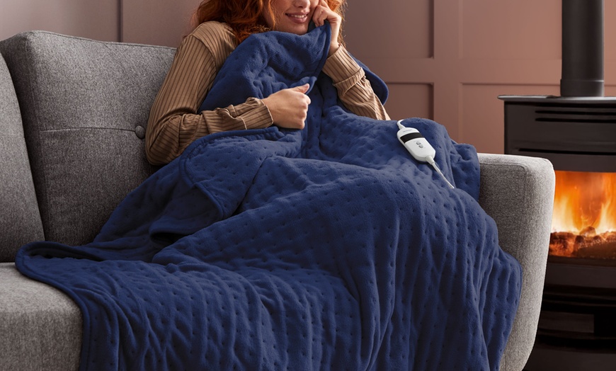 Image 10: Silentnight Luxury Heated Throw, Energy-Efficient Fleece Comfort