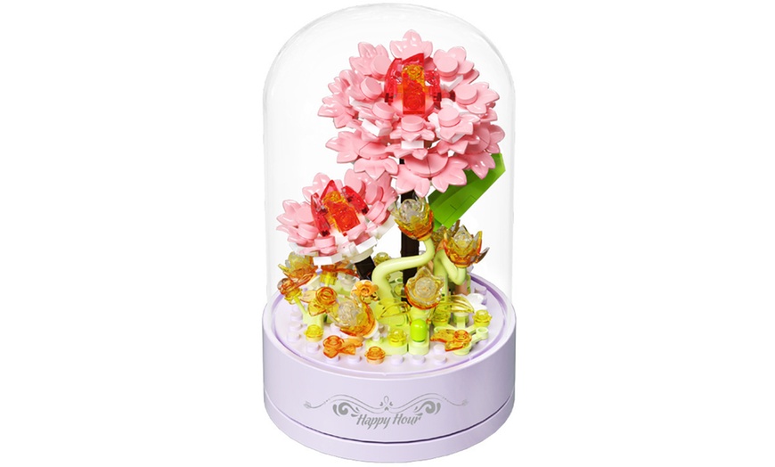 Image 5: 300-Piece Flower Bouquet Building Kit with Music Box