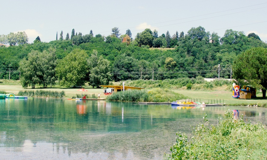 Image 5: Évasion aquatique : paddle, kayak ou pédalo et autres défis