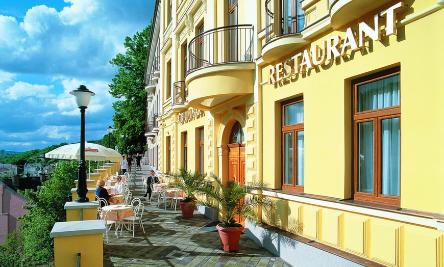 Image 6: Karlovy Vary: Doppelzimmer inkl. Frühstück oder HP und Spa