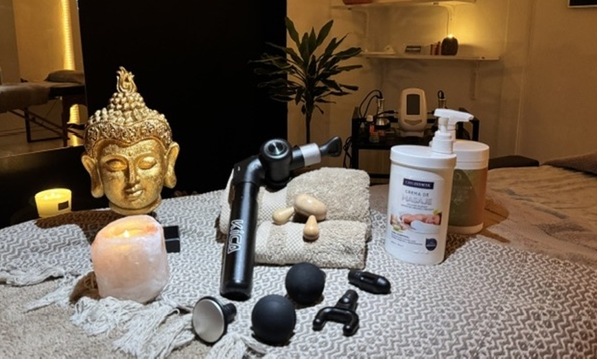 Image 2: Masaje de hasta 1 h a elegir: relajante, deportivo o drenaje linfático