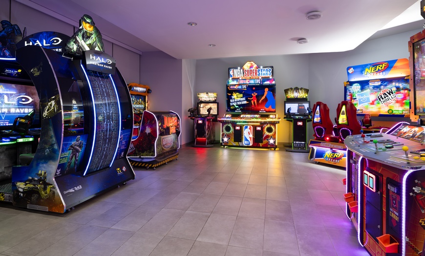Image 17: Comfortable Family Hotel in Kissimmee with Heated Pool