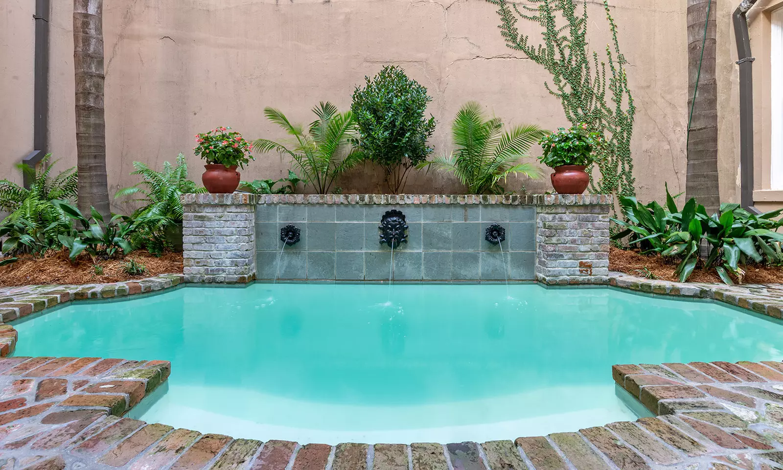 Stay at St. James Hotel in New Orleans, LA - Primary Image